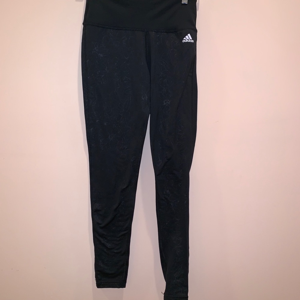 High waisted adidas leggings with flower detail